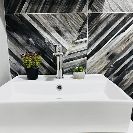Minimal Vintage Apartment, Delta Hospitality Orfánion
